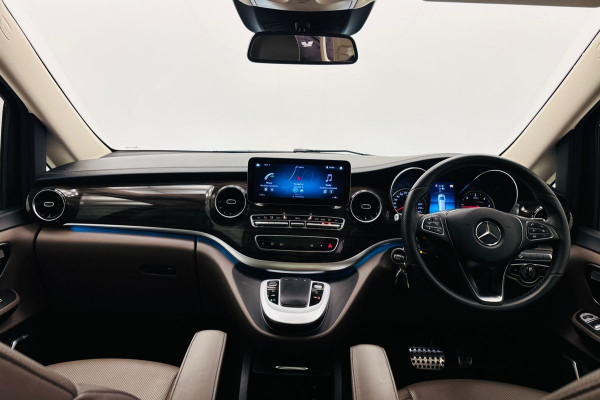 2021 Mercedes-Benz V-Class 447 V250 d Avantgarde People Mover Image 18