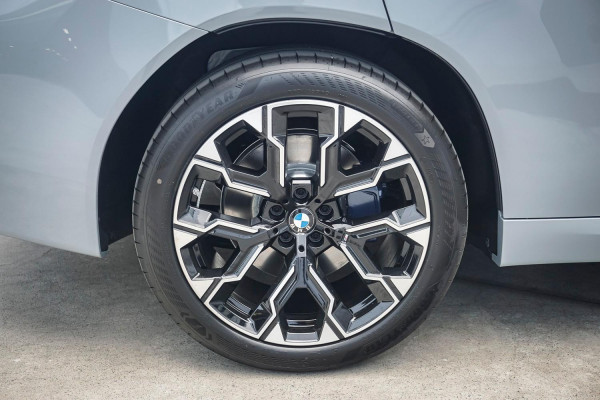 2025 BMW X3 G45 30e xDrive SUV image 19