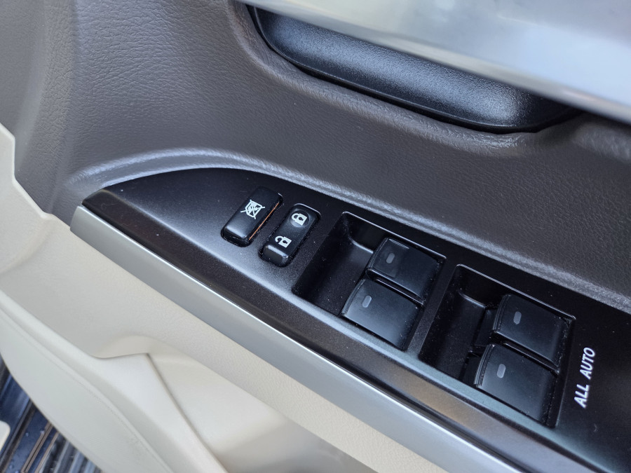 2019 Toyota LandCruiser VDJ200R VX SUV Image 18