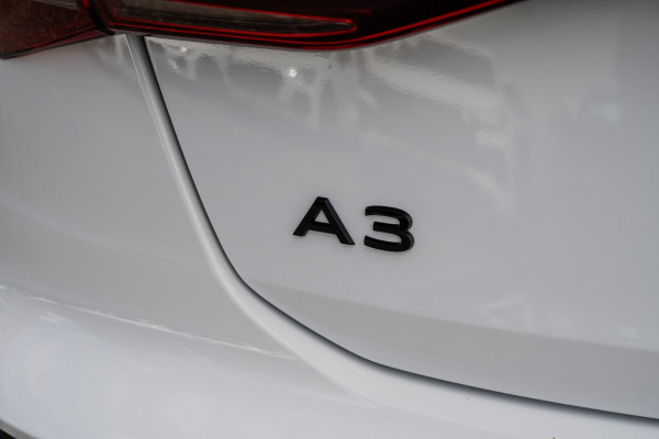 2025 Audi A3 GY 35 TFSI S line Hatch image 11