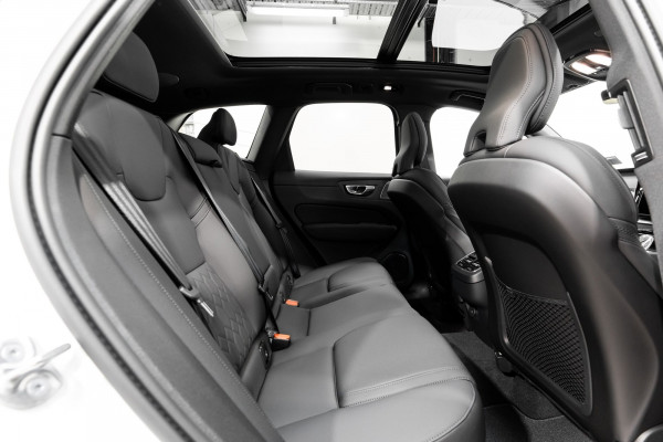 2026 Volvo XC60 UZ B5 Ultra Dark 2L Petrol Hybrid AWD SUV Image 20