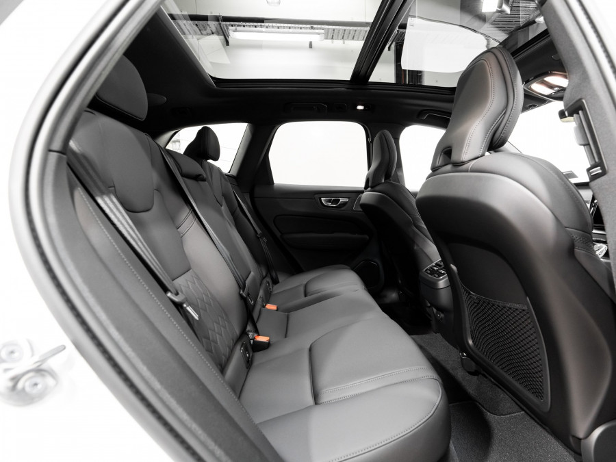 2026 Volvo XC60 UZ B5 Ultra Dark 2L Petrol Hybrid AWD SUV Image 20