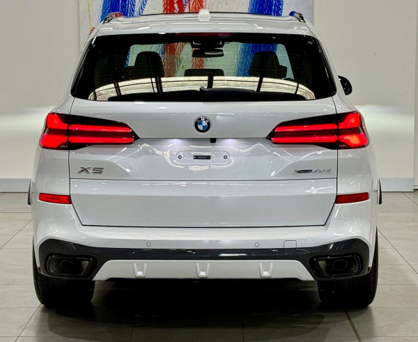 2026 BMW X5 G05 LCI xDrive30d M Sport SUV image 5