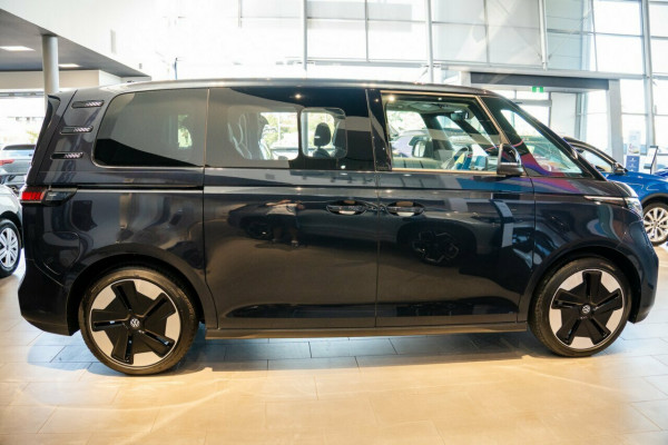 2025 Volkswagen ID. Buzz EB Pro BEV560 People Mover Image 3