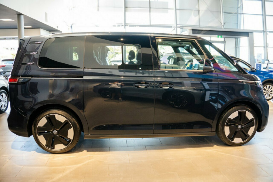 2025 Volkswagen ID. Buzz EB Pro BEV560 People Mover Image 3
