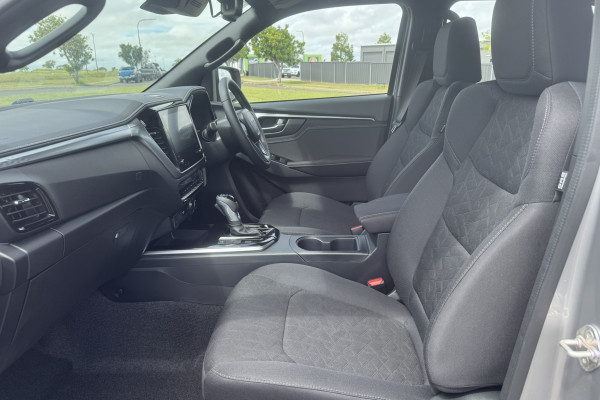 2026 Isuzu D-MAX RG LS-U Cab Chassis Image 13