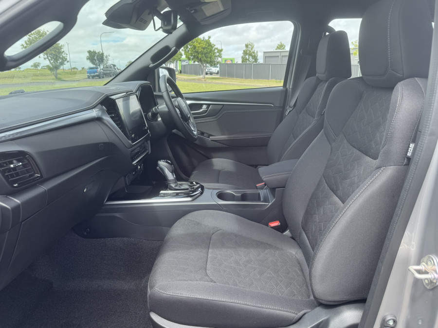 2026 Isuzu D-MAX RG LS-U Cab Chassis Image 13