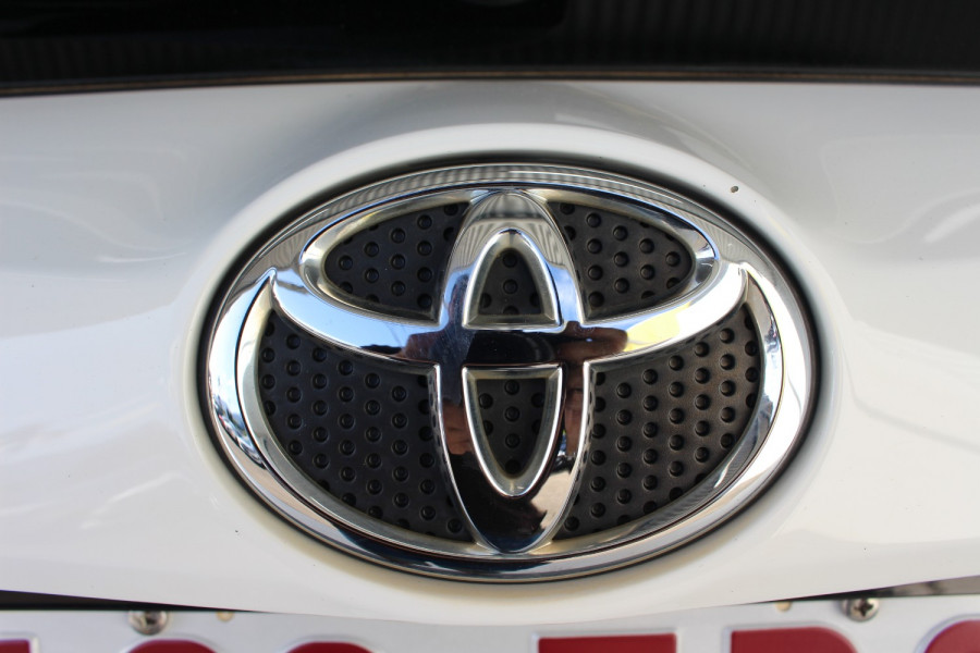 2017 Toyota RAV4  GX Wagon Image 13