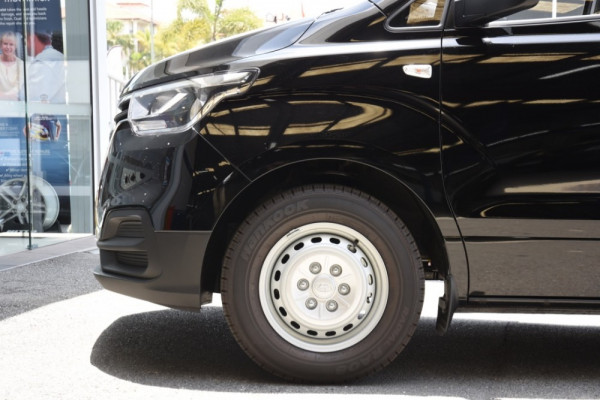 2019 Hyundai iLoad TQ4 Van Van Image 5