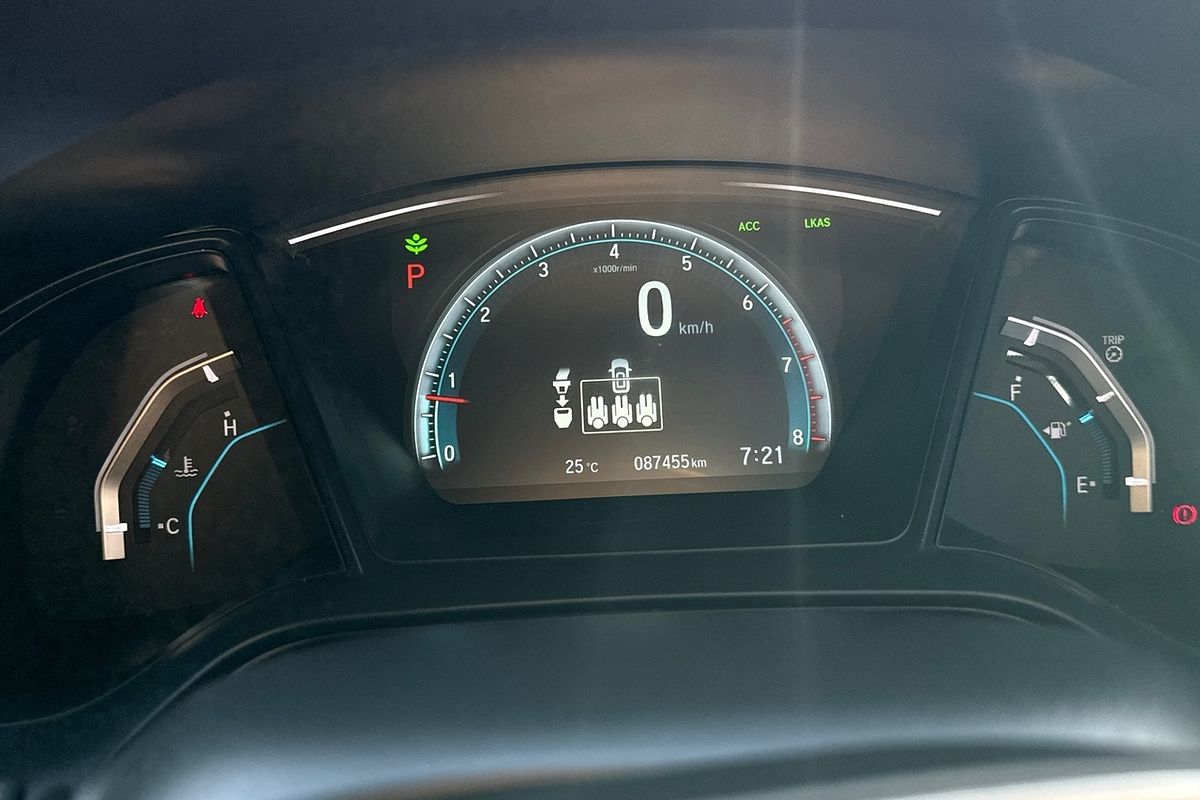 2017 Honda Civic 10th Gen VTi Hatch Image 11