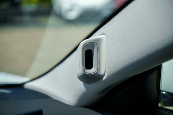 2025 MG IM5 P12L Premium Hatch Image 16