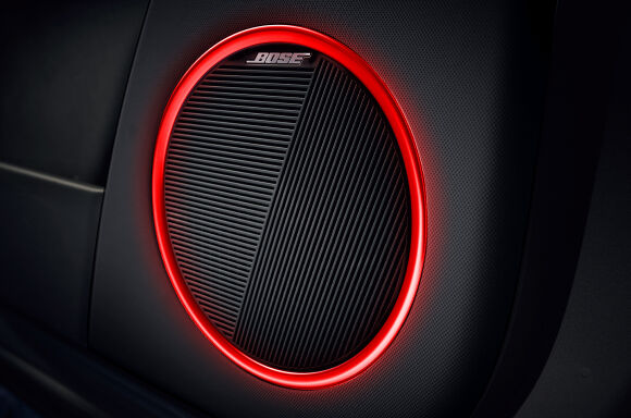 BOSE™ premium audio  Image
