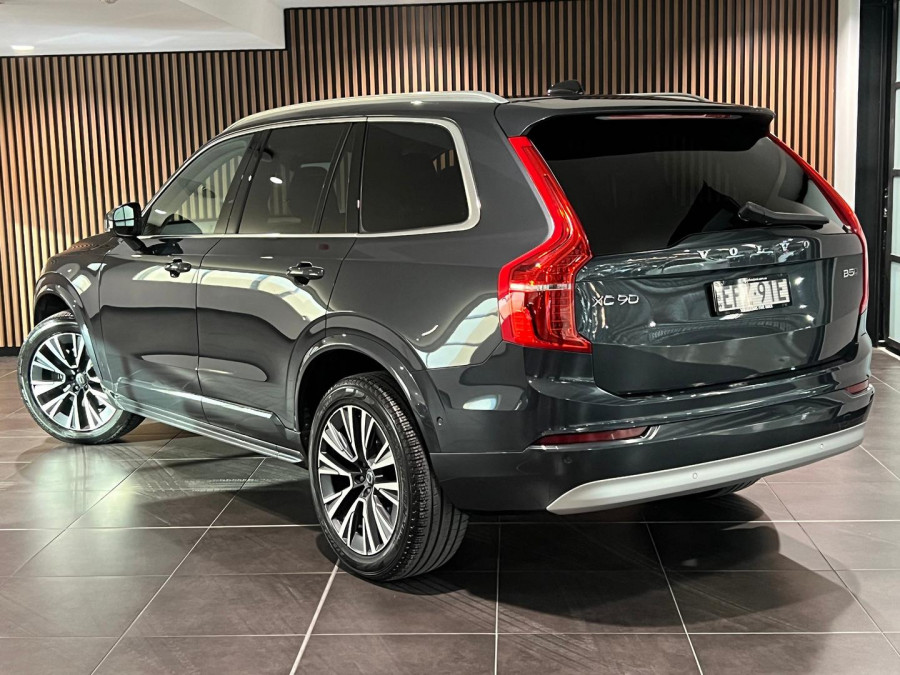 2021 MY22 Volvo XC90 L Series B5 Momentum SUV Image 2