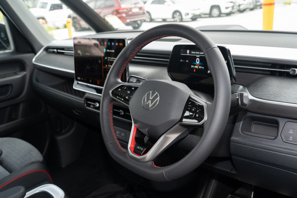 2025 Volkswagen ID. Buzz EB GTX People Mover Image 6