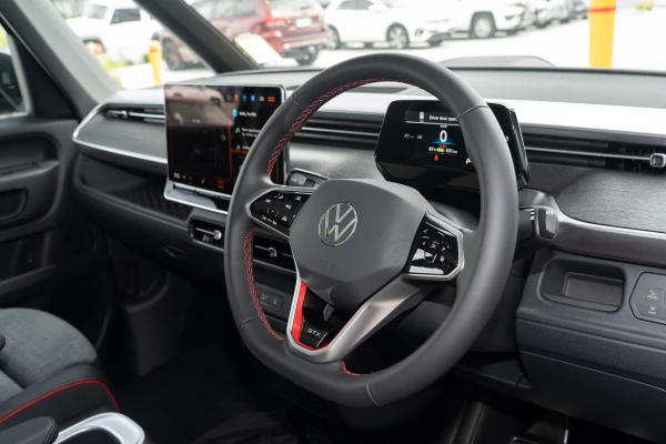 2025 Volkswagen ID. Buzz EB GTX People Mover Image 6