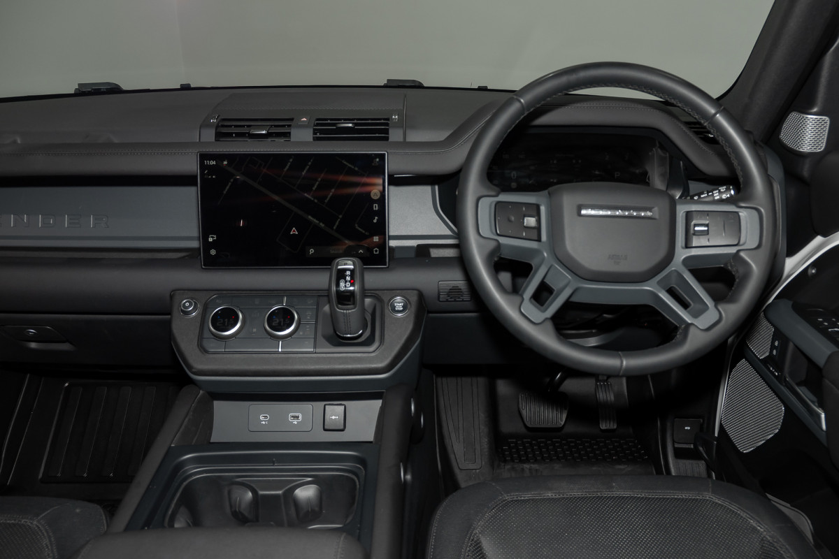 2024 Land Rover Defender L663 130 D300 X-Dynamic SE SUV