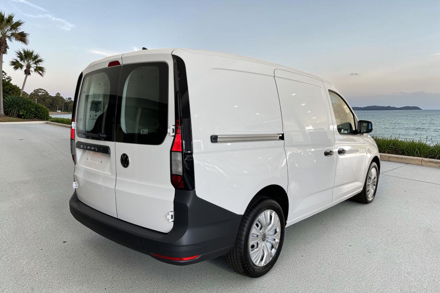 2025 Volkswagen Caddy 5 Maxi Van Image 3