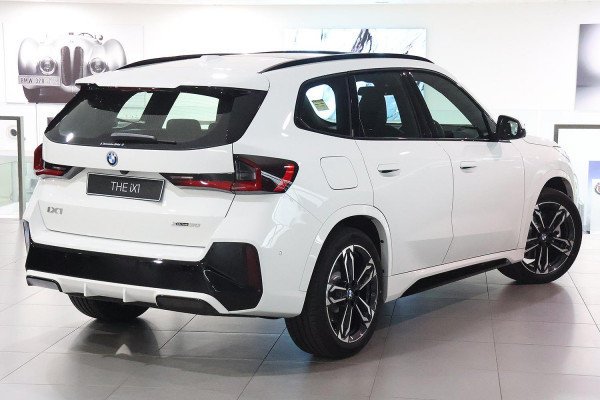 BMW iX1 xDrive30 M Sport U11