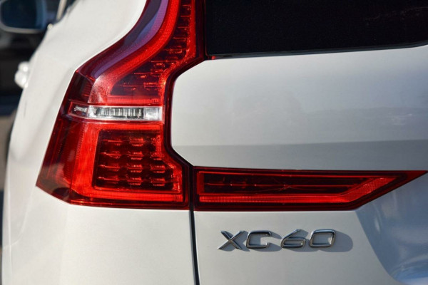 2018 Volvo XC60 UZ T6 R-Design SUV Image 18