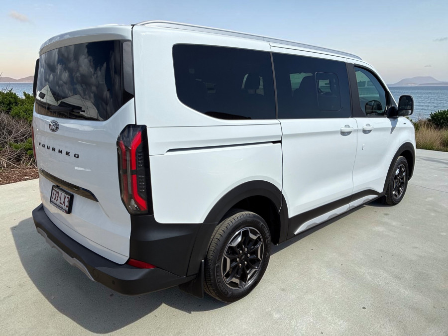 2024 MY24.5 Ford Tourneo AV Active People Mover Image 3