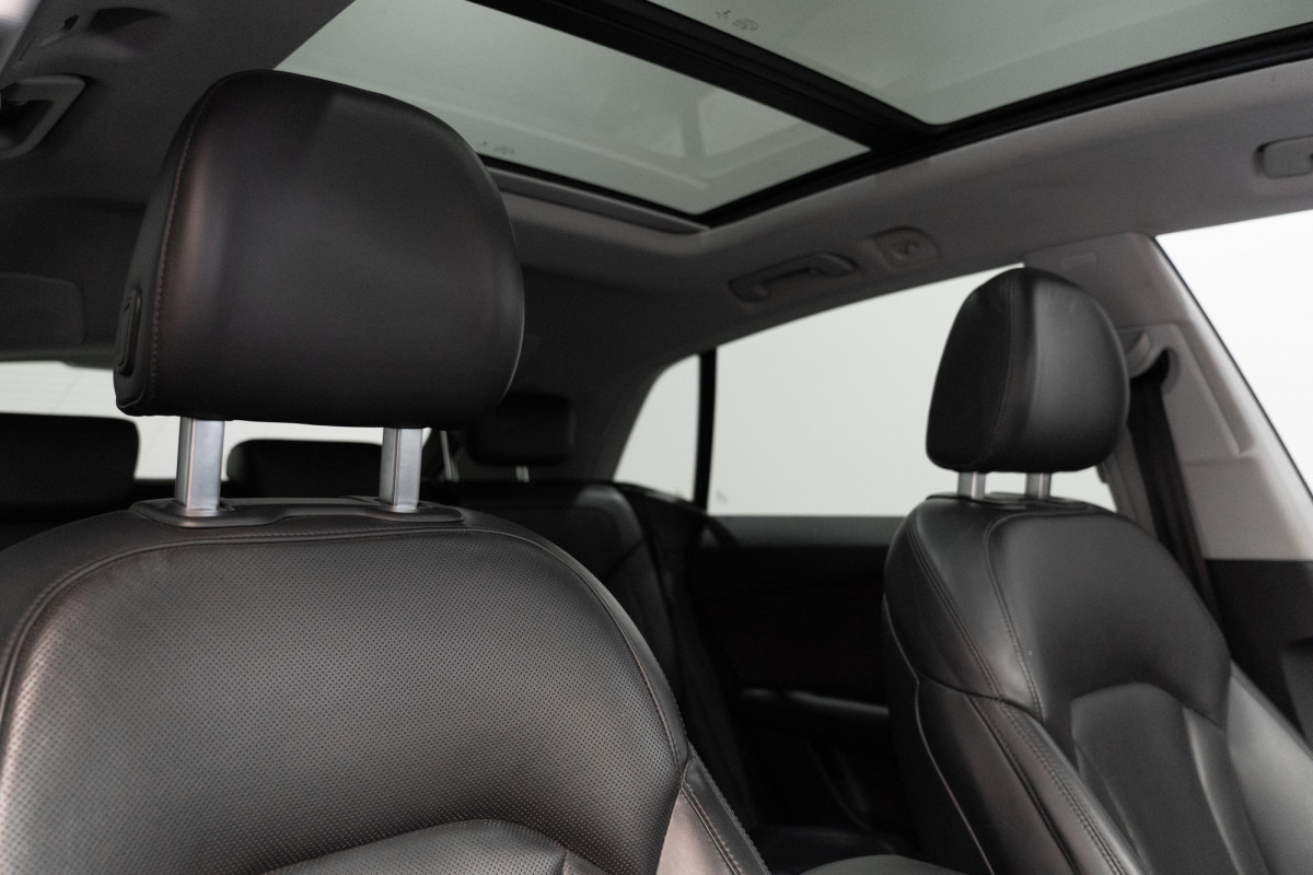 2019 Audi Q8 55 Tfsi Quattro Mhev SUV Image 5
