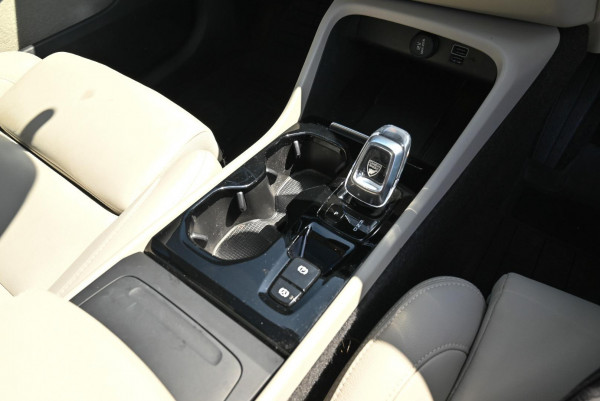 2022 Volvo XC40 XZ T4 Inscription SUV image 15