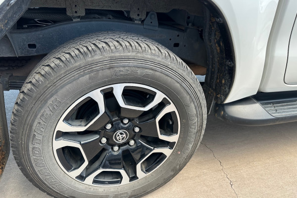 2021 Toyota HiLux GUN126R SR5 Dual Cab Pick Up Image 3