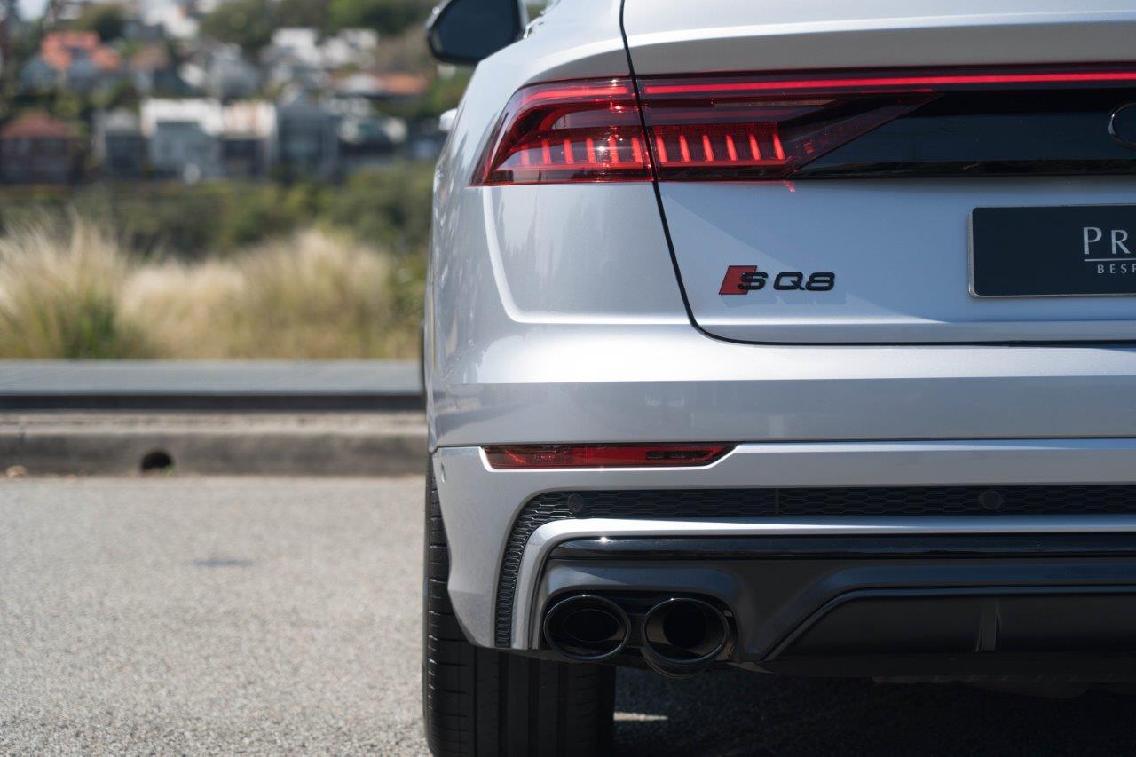 2022 Audi SQ8 TFSI SUV Image 7