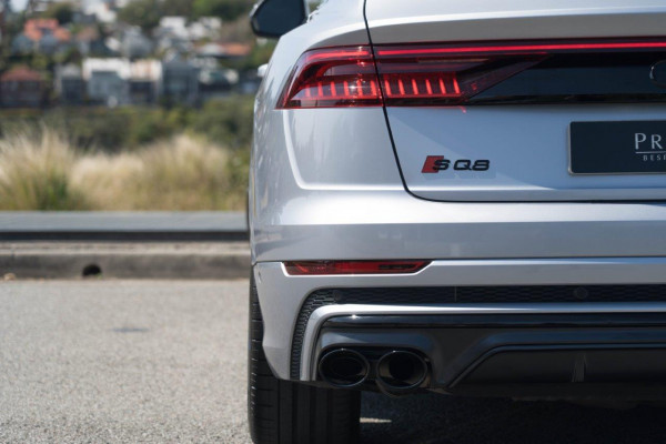 2022 Audi SQ8 TFSI SUV Image 7