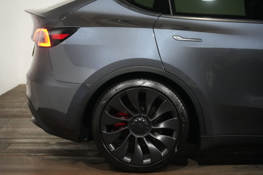 2023 Tesla Model Y  Performance SUV Image 6