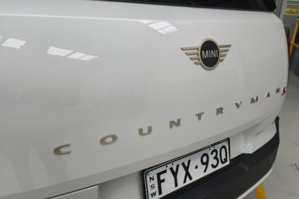 2024 MINI Countryman U25 S Classic Wagon Image 10