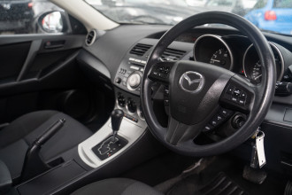 2010 Mazda 3 BL10F1 Neo Hatchback Image 5