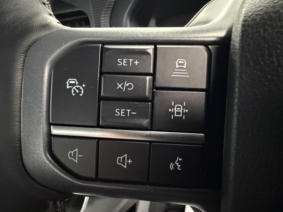 2024 Ford F-150  Lariat Dual Cab Image 29