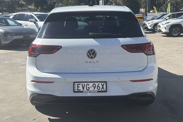 2022 Volkswagen Golf 8 110TSI Life Wagon Image 6