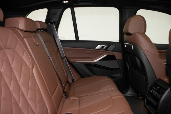2025 BMW X5 G05 LCI xDrive40i M Sport SUV image 10