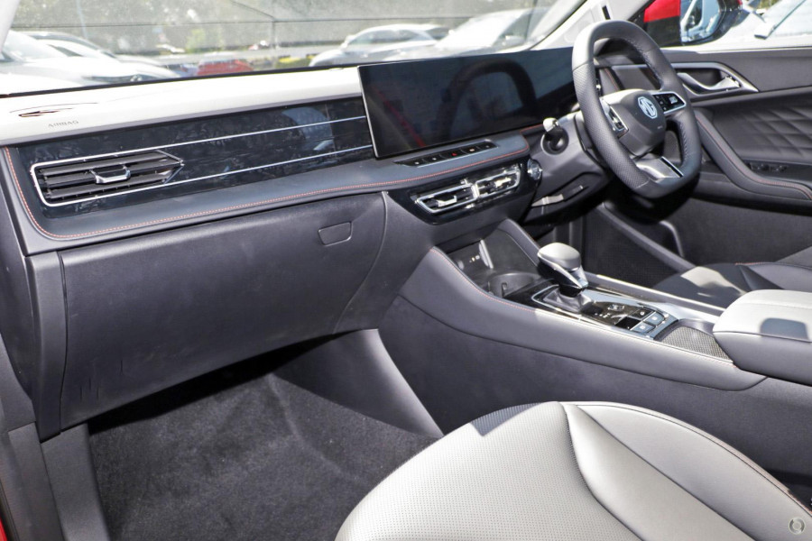 2025 MG HS AS33 Excite SUV Image 8