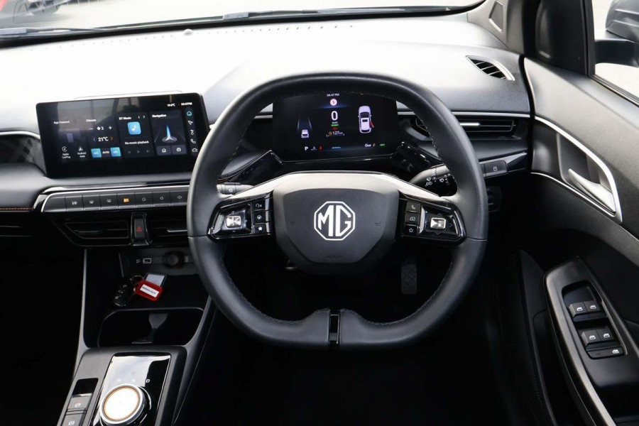 2025 MY24.5 MG MG3 ZP22 Essence Hybrid+ Hatch Image 7
