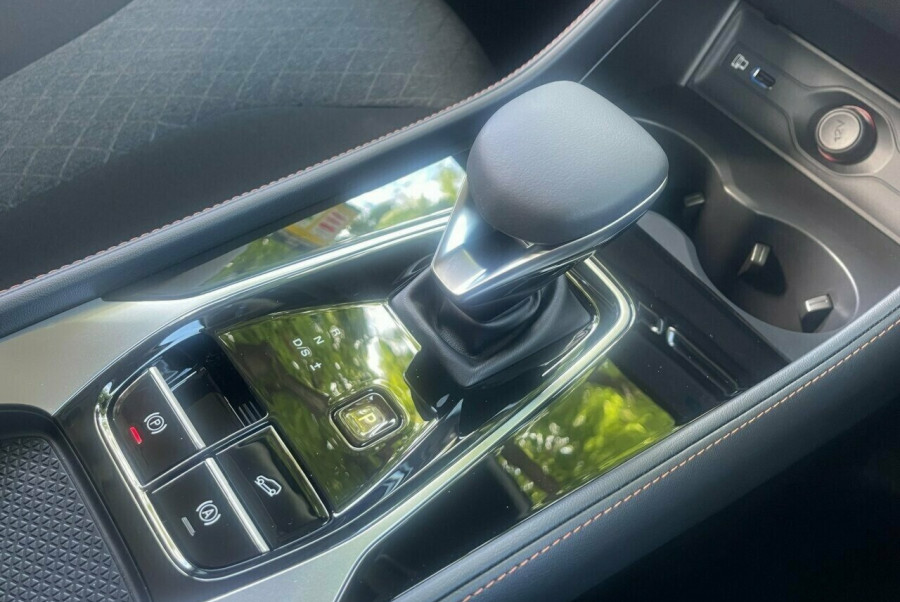 2024 MY24.5 MG HS AS33 Vibe SUV Image 12