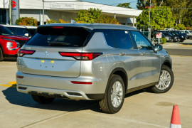 2024 Mitsubishi Outlander ZM LS SUV