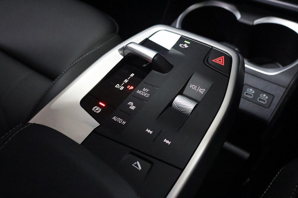 2025 BMW iX1 U11 xDrive30 M Sport SUV image 19