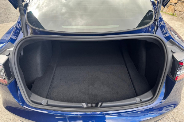 2023 Tesla Model 3  Rear-Wheel Drive Sedan Image 18