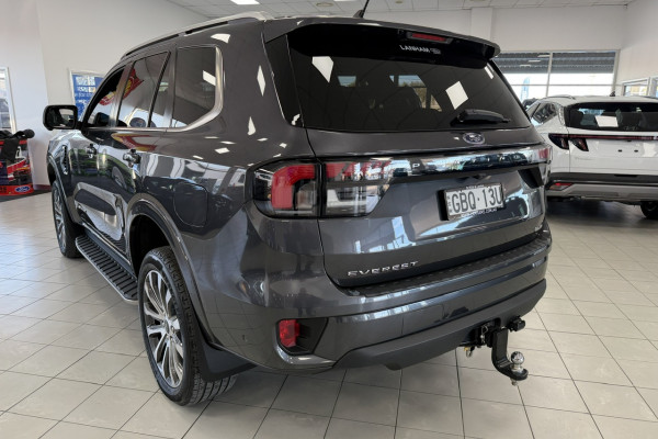 2024 Ford Everest UB Platinum SUV Image 5