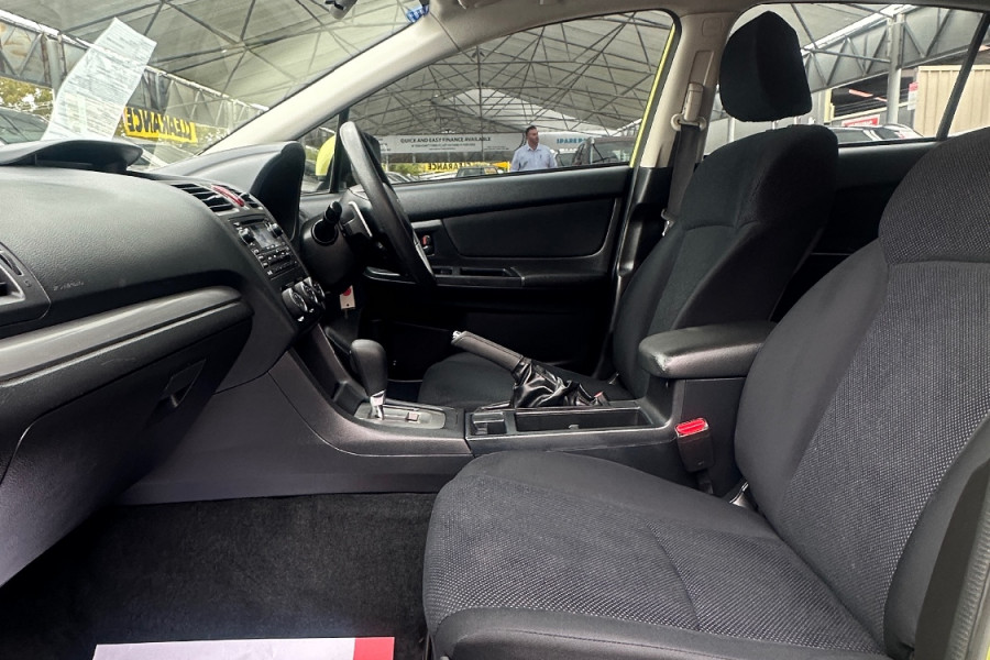2014 Subaru XV G4-X 2.0i SUV Image 9