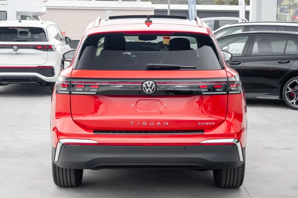 2026 Volkswagen Tiguan CT 150TSI eHybrid Elegance SUV Image 5