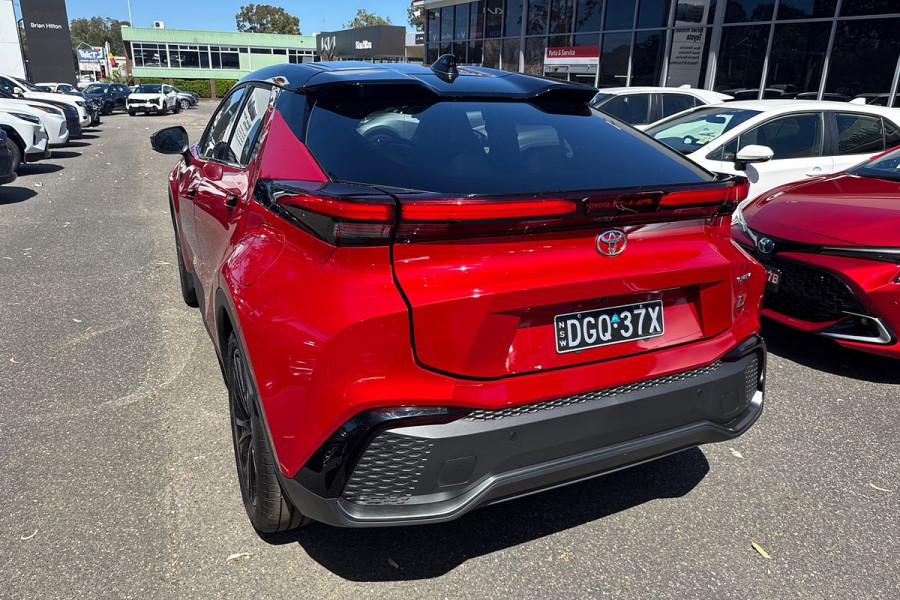 2025 Toyota C-HR MAXH25R (Hybrid) GR Sport SUV Image 6