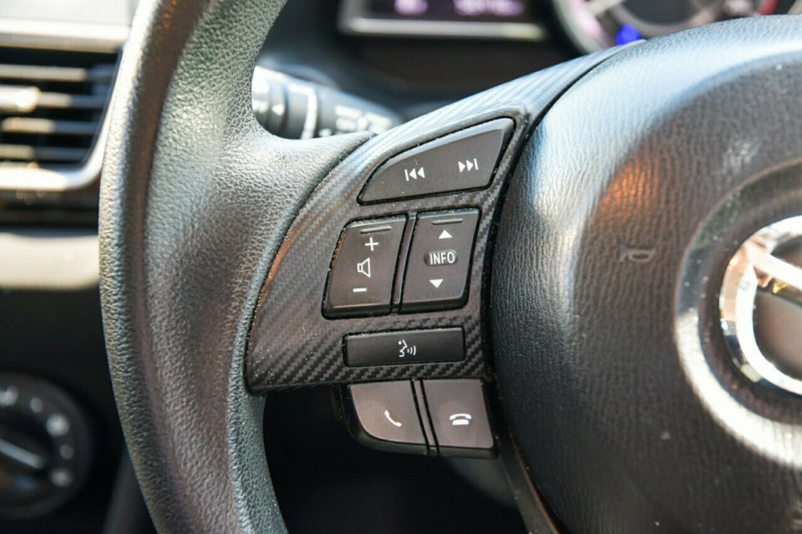 2015 Mazda 3 BM5478 Neo SKYACTIV-Drive Hatch Image 14