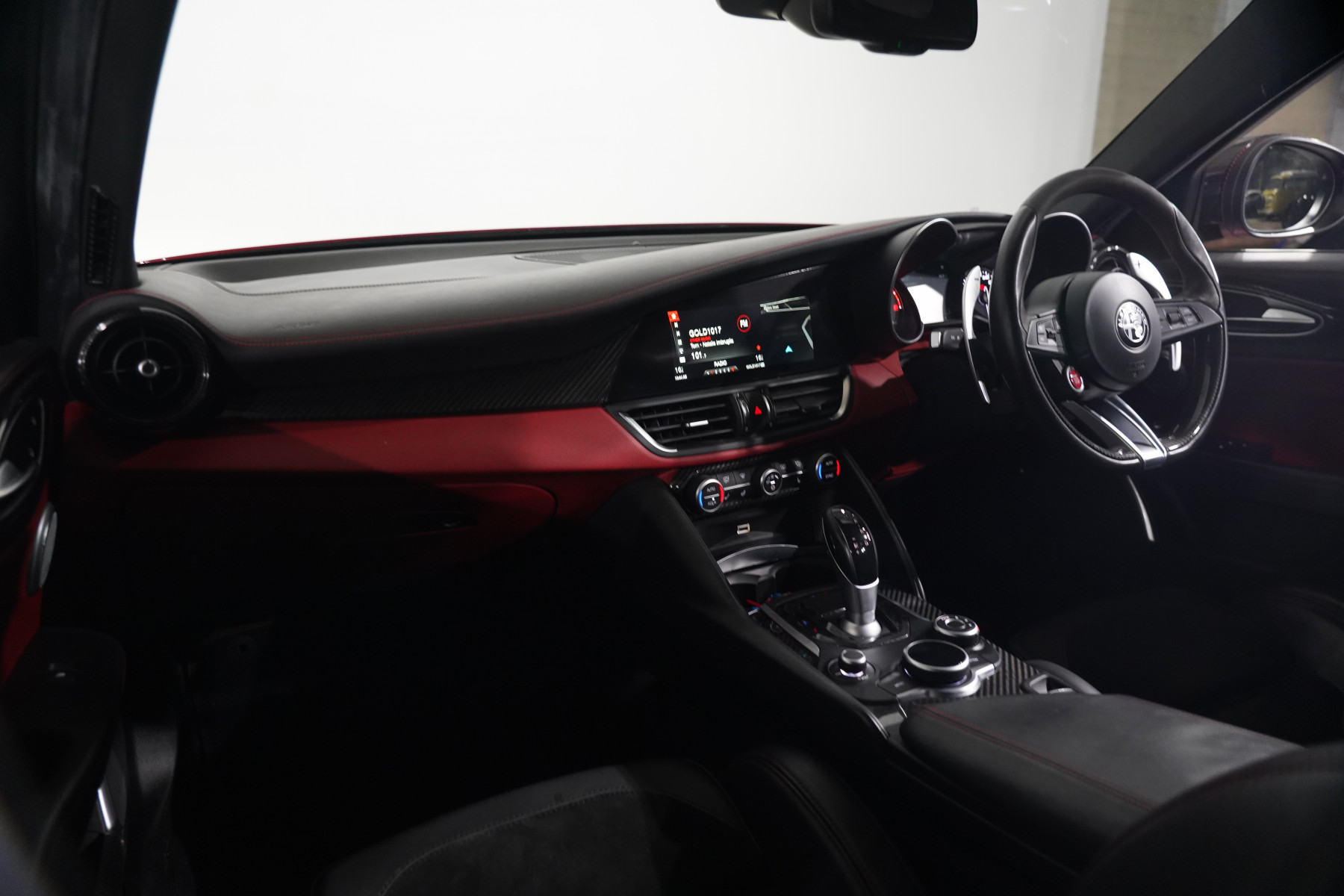 2017 Alfa Romeo Giulia Quadrifoglio (Qv) Sedan Image 12