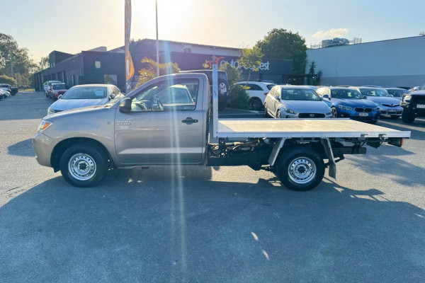 2008 Toyota HiLux TGN16R WorkMate Cab Chassis Image 11