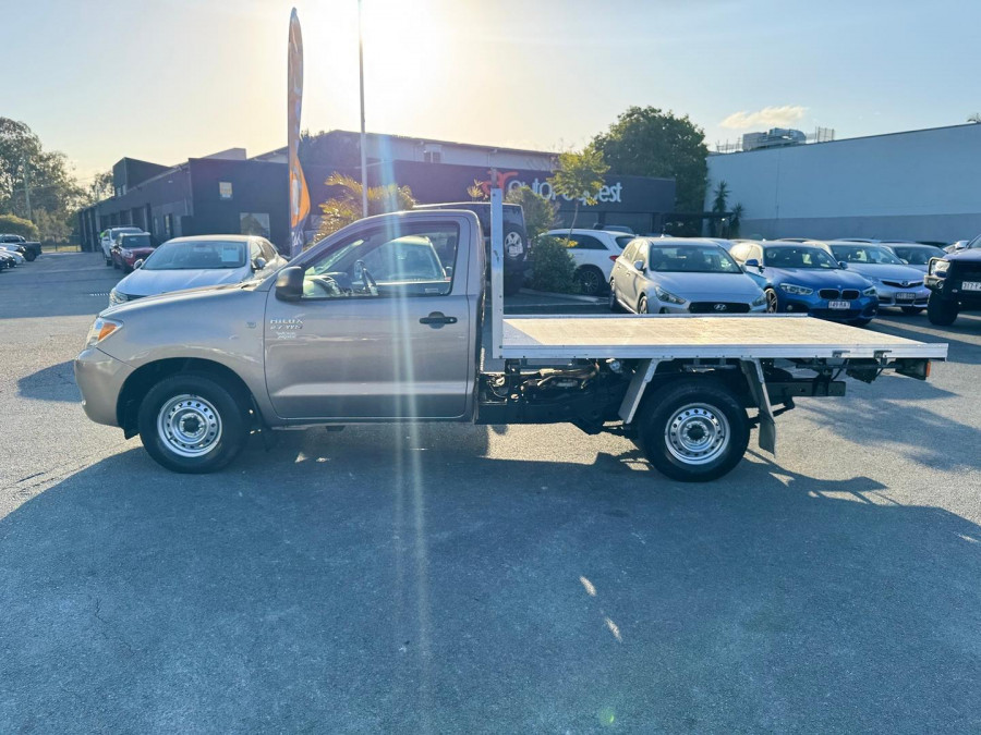 2008 Toyota HiLux TGN16R WorkMate Cab Chassis Image 11