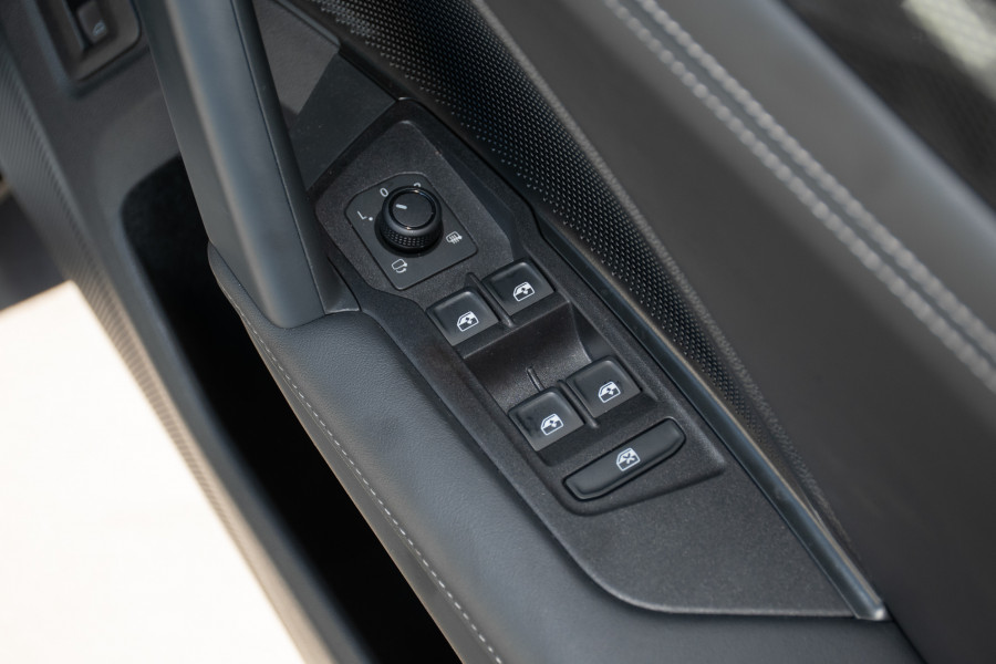 2025 Volkswagen Tayron R4 150TSI Life SUV Image 17